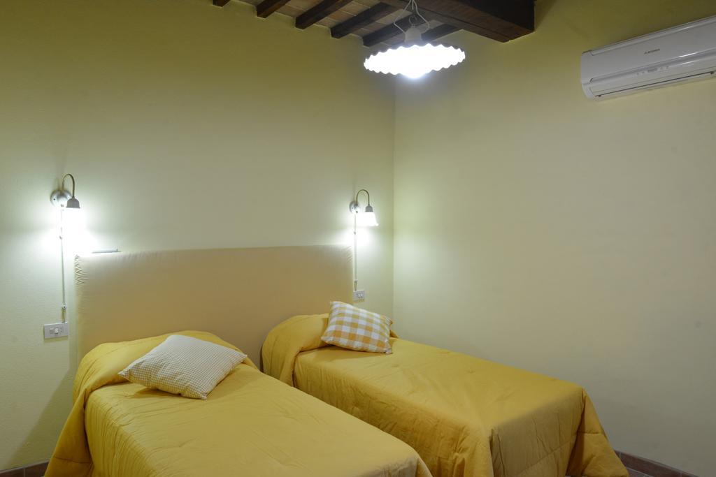 Agriturismo Fraschetta Монтальчино Экстерьер фото